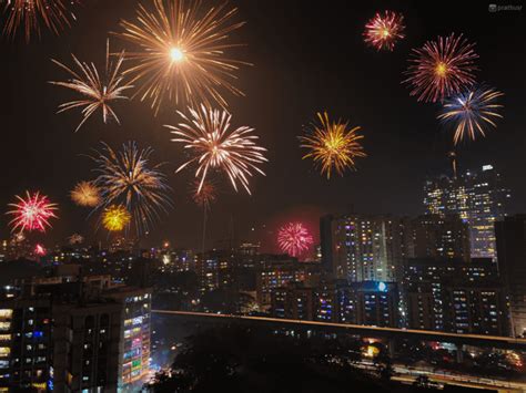 Diwali Fireworks, Mumbai. (shot on a phone) : r/mumbai