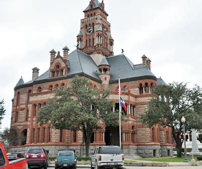 One Dusty Track: Waxahachie Courthouse: Beauty & The Beast