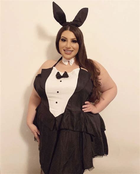 52 Best Plus Size Halloween Costume Ideas For 2023 Where To Find Plus Size Diy Costumes