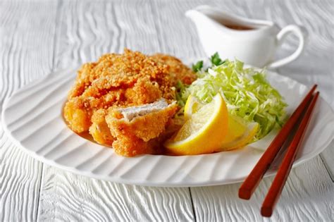 Filetes De Cerdo Fritos Japoneses Hirekatsu Foto Premium