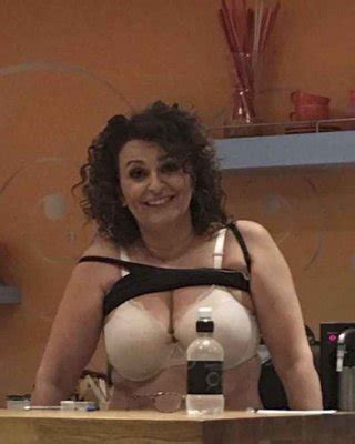 Nadia Sawalha Porn Pictures Xxx Photos Sex Images Pictoa