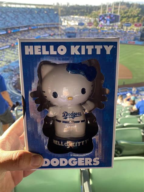 hello kitty bobblehead dodgers | oggsync.com