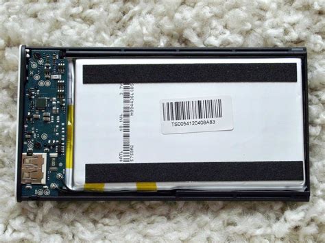 Тонкий повербанк Xiaomi на 5000 мАч