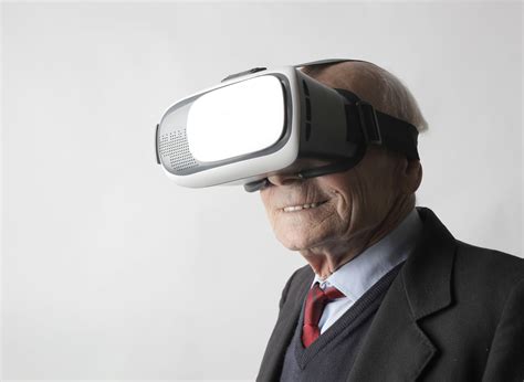 How Virtual Reality Is Entering The Realm Of Senior Living Marketing