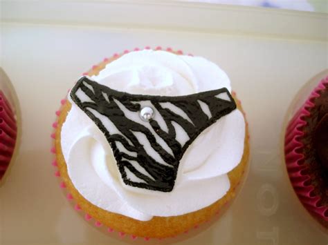 Sister S Sweet Studio Cupcakes Ch De Lingerie