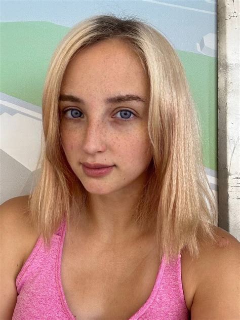 Would You Date A Blonde Girl With Freckles Sexy Sexy