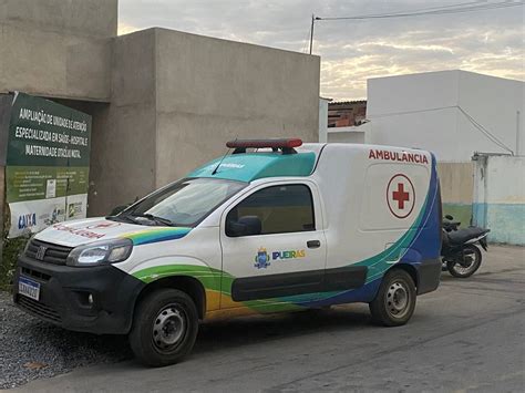 Duas pessoas foram socorridas após acidente no bairro Estação em