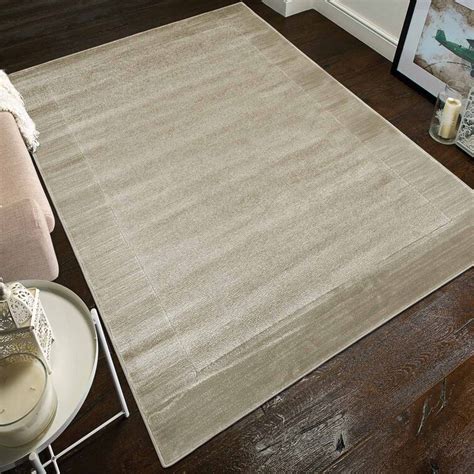 Brayden Studio Lacluta Solid Colour Hand Woven Hand Hooked Area Rug