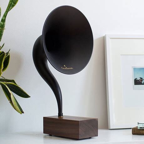 Gramovox Bluetooth Gramophone 3.0 - Gramavox Bluetooth Gramophone 3.0 - Touch of Modern