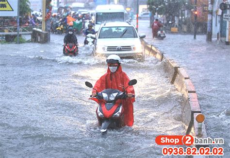 Nước vào pô xe máy khi đi qua vùng ngập nước phải làm sao Shop2banh vn