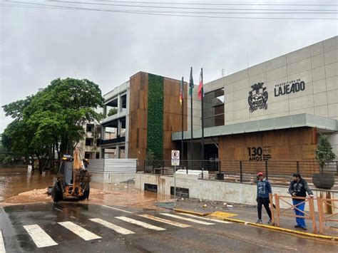 Ap S Atingir Pico De M Lajeado Inicia Limpeza Grupo A Hora