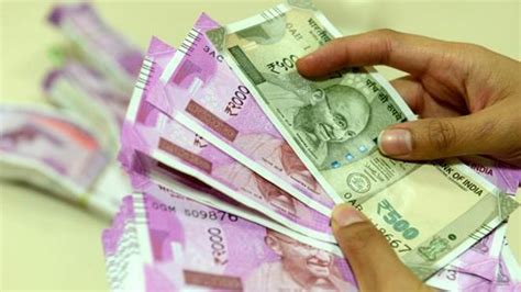 Rupee Gains 13 Paise Against Us Dollar In Early Trade Hindustan Times