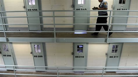 Prisons are terrible, and there’s finally a way to get rid of them - Vox