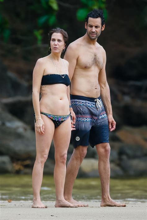 Kristen Wiig Showed Off Her Bikini Body Beach In Kaui Hawaii