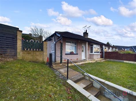 Bed Semi Detached Bungalow For Sale In Ashbourne Gardens Bradford