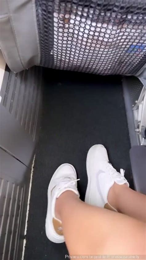 Cibelly Ferreira Without Panties Rubbing Her Pussy In Delicious Porn Scene Cnn Amador