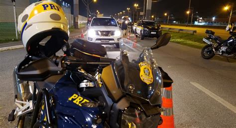 PRF Flagra Mais De 200 Motoristas Dirigindo Embriagados No Fim De Semana