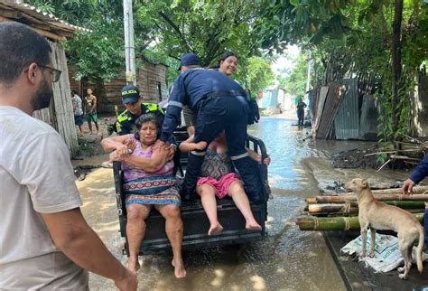 Policía Tolima brinda apoyo a familias afectadas por la ola invernal en