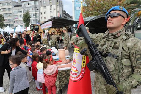 Samsun Da Y L Co Kusu Cumhuriyet Meydan Nda Gurur Tablosu