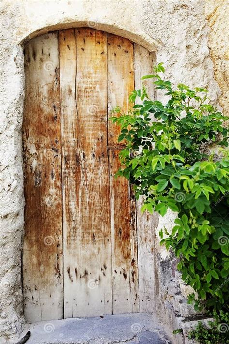 Old Weather Worn Wooden Door Stock Image Image Of Worn Doorway 9731253