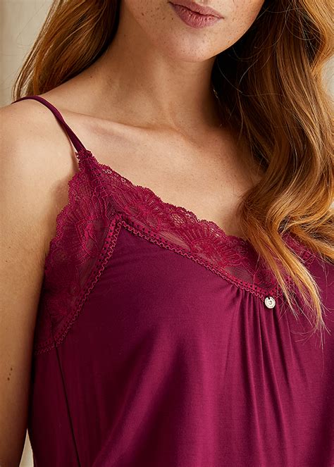 Pretty You London Bamboo Lace Bordeaux Cami And Short Pyjama Set UK