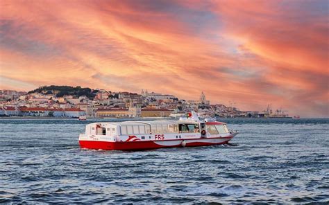 Crucero Al Atardecer Lisboa Paseo En Barco Por El Tajo Lisboa