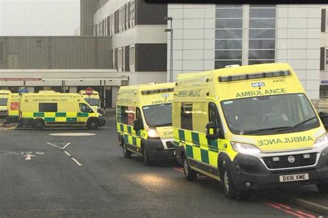 Dudley S Russells Hall Hospital Ambulances Queue Up As A E Demand