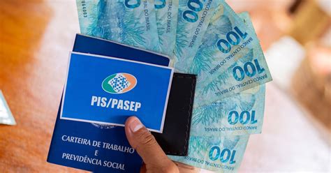 PRESENTE aprenda a consultar e descubra se você poderá sacar o PIS