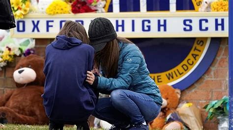 Michigan School Shooters Parents Sentenced To 10 Years In Prison For