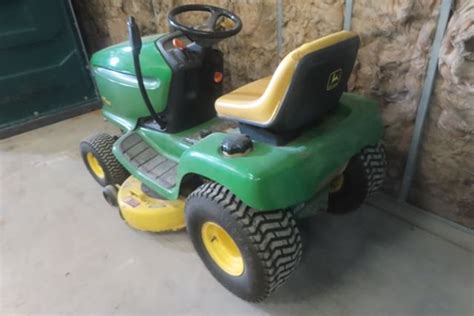 John Deere Lt 155 Hydrostatic Riding Mower 15 Hp 38 Cut