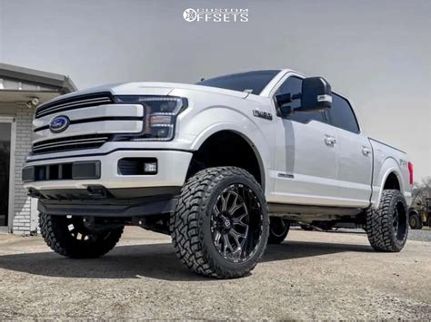 2019 Ford F 150 With 22x12 44 TIS 560BM And 35 12 5R22 Predator New