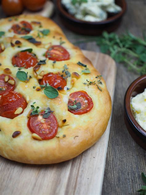 Rezept für einfaches Focaccia Brot 3 köstliche Varianten Knoblauch