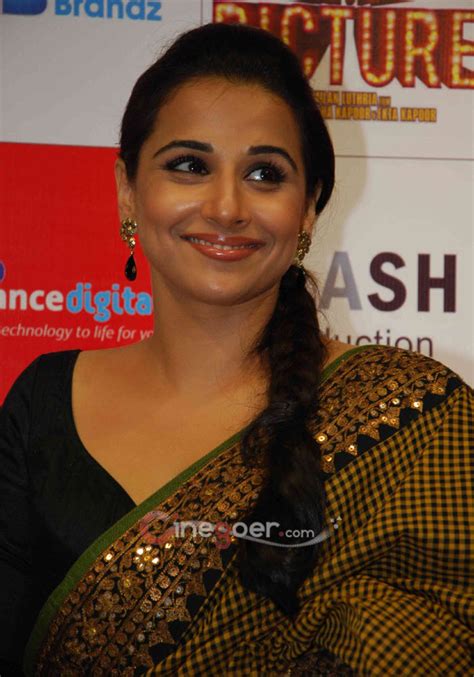 Indian Celebs Pics Vidya Balan Very Very Hot In Saree