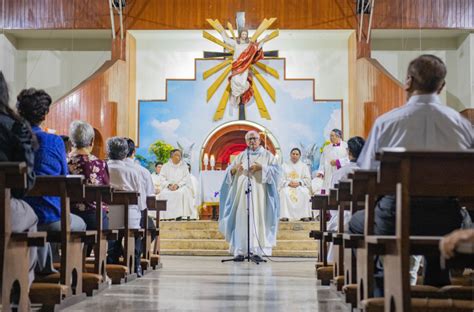 Mons Miguel Cabrejos Cada Pastor Y Disc Pulo De Cristo Debe