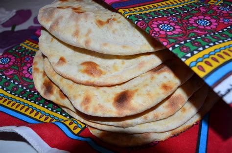 Naans Pakistani Bread Yum Yum Pakistani Desi Bread Ethnic Recipes