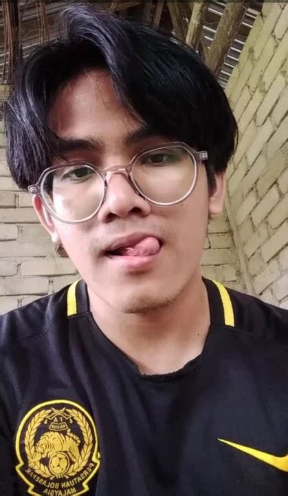 Izzul Free Gay Malaysian Asian Porn Video 4e XHamster