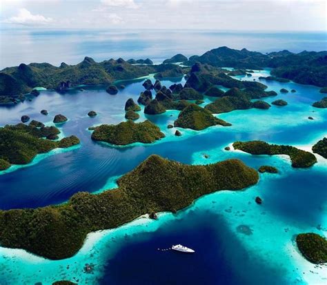 Wayag Island The Icon And Heart Of Raja Ampat Beautiful Places To