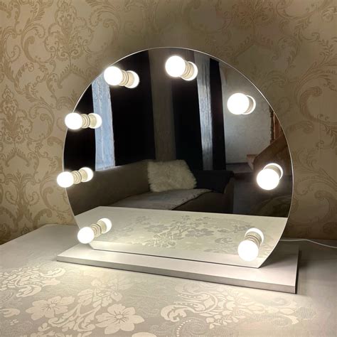 Безрамное зеркало настольное круглое с подсветкой на подставке (ID ...