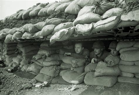 Khe Sanh Under Siege A View From Yhe Rd Battalion Th Marines