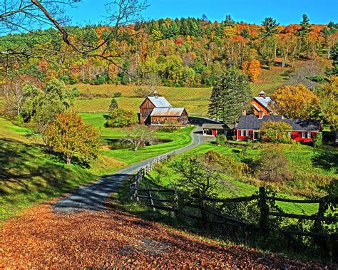 Sunny day on Sleepy Hollow Farm Woodstock Vermont Fall Foliage ...