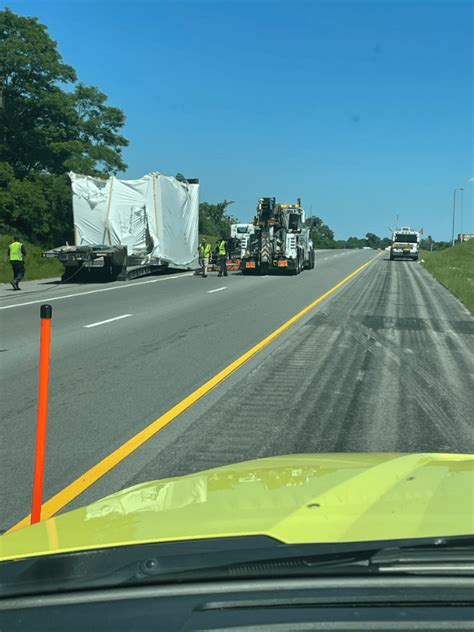 I 40w Reopens At I 24e Split After Semi Hits Overpass In Nashville Tn