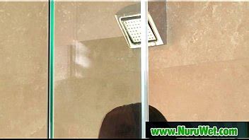 Masaje nuru japonés y sexo hardcore con masajista tetona XVIDEOS