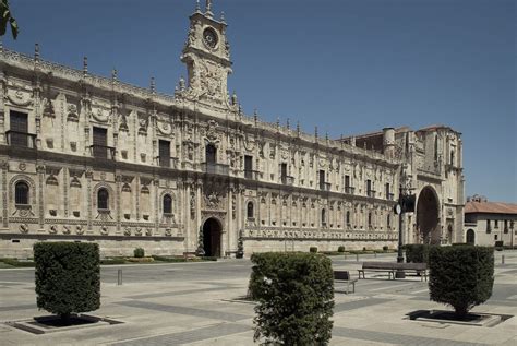 Parador De Le N Una Maravilla Del Plateresco Espa Ol Actualidad Viajes