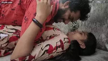 Vaishnavi Boobs Press And Navel Kiss Sr Youtubers Porn Tube Video