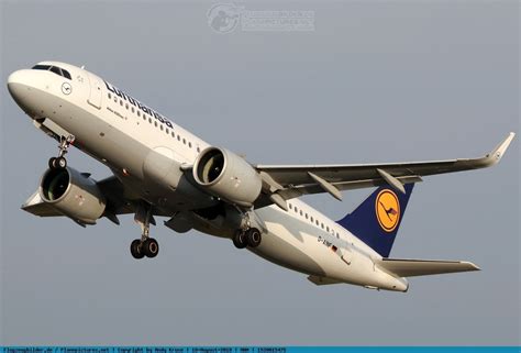 Foto Lufthansa Airbus A N D Ainf