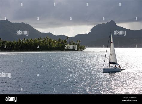 Moorings Charter Yacht Sailboat In Bora Bora Lagoon Bora Bora Society