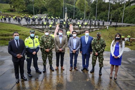 Ministro De Defensa Y Cúpula Militar Realizaron Consejo De Seguridad En El Puente De Boyacá