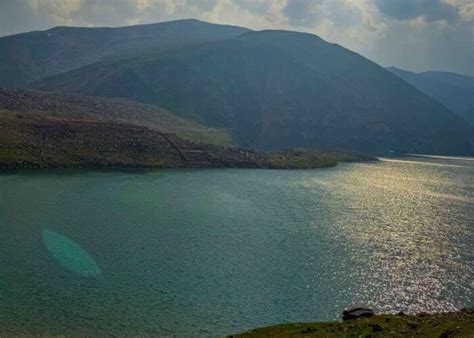 top  famous lakes  naran kaghan valley