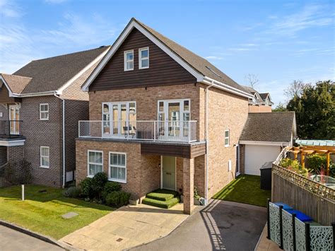 Cobham Estate & Letting Agents - Davies Property Partners