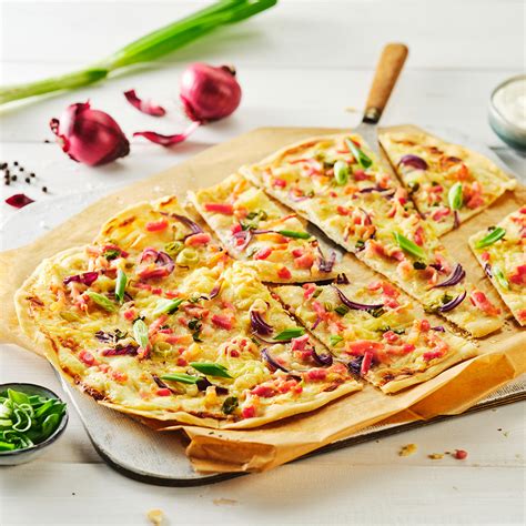 Flammkuchen Mit Speck Und Fr Hlingszwiebeln